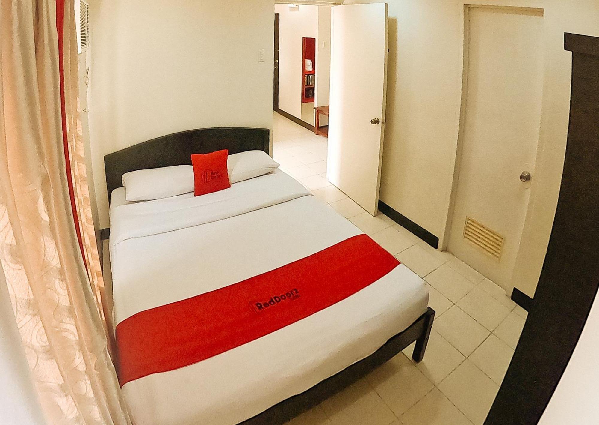 Reddoorz Plus @ Mabolo Cebu Phòng bức ảnh